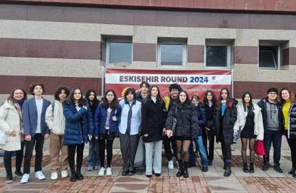 World Scholar's Cup'tan 58 Altın ve Gümüş Madalyayla Döndük