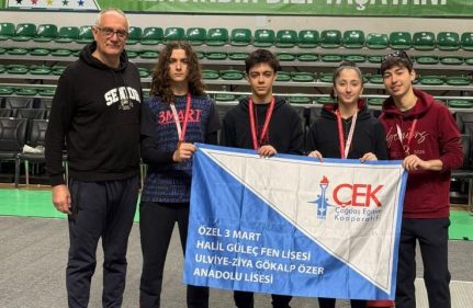 LİSE ESKRİM MÜSABAKALARINDA MADALYA GURURU